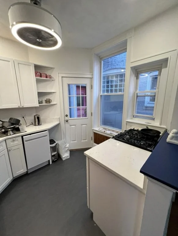 2 bed, 1 bath apartment for rent at 17 Grovenor Rd Unit 3, Jamaica Plain — photo 9 of 23