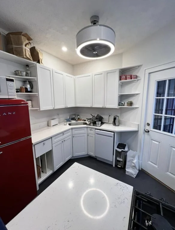 2 bed, 1 bath apartment for rent at 17 Grovenor Rd Unit 3, Jamaica Plain — photo 8 of 23