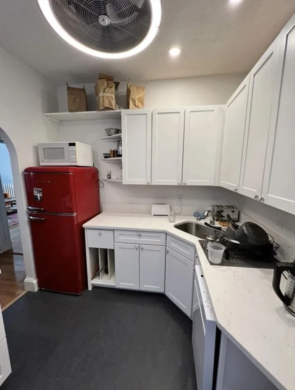 2 bed, 1 bath apartment for rent at 17 Grovenor Rd Unit 3, Jamaica Plain — photo 10 of 23