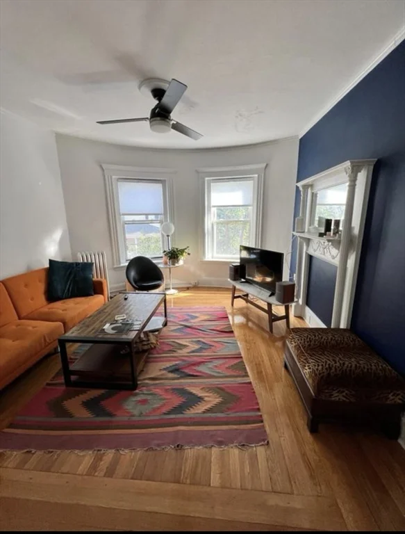 2 bed, 1 bath apartment for rent at 17 Grovenor Rd Unit 3, Jamaica Plain — photo 4 of 23