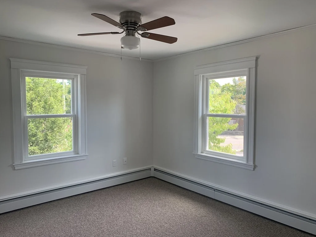 3 bed, 2 bath apartment for rent at 17 Hamblin Rd, South Waltham — photo 11 of 15