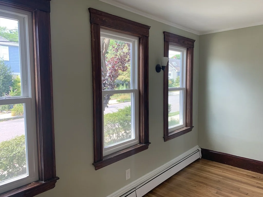 3 bed, 2 bath apartment for rent at 17 Hamblin Rd, South Waltham — photo 8 of 15