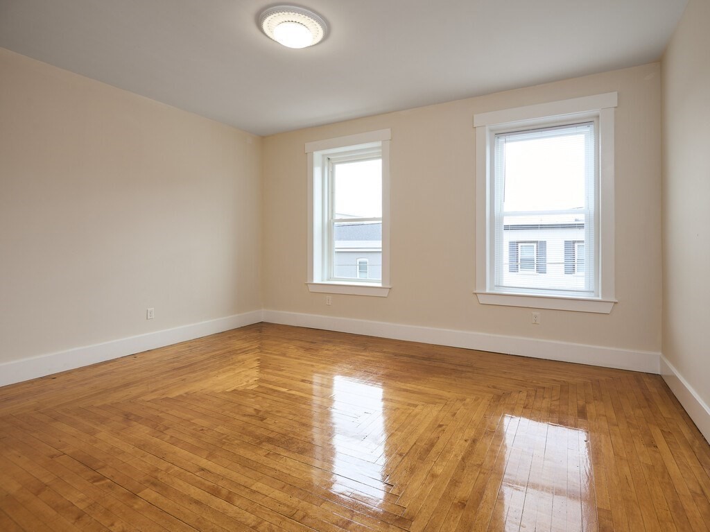 3 bed, 2 bath apartment for rent at 17 Hamilton St Unit 1, Southbridge — photo 14 of 28