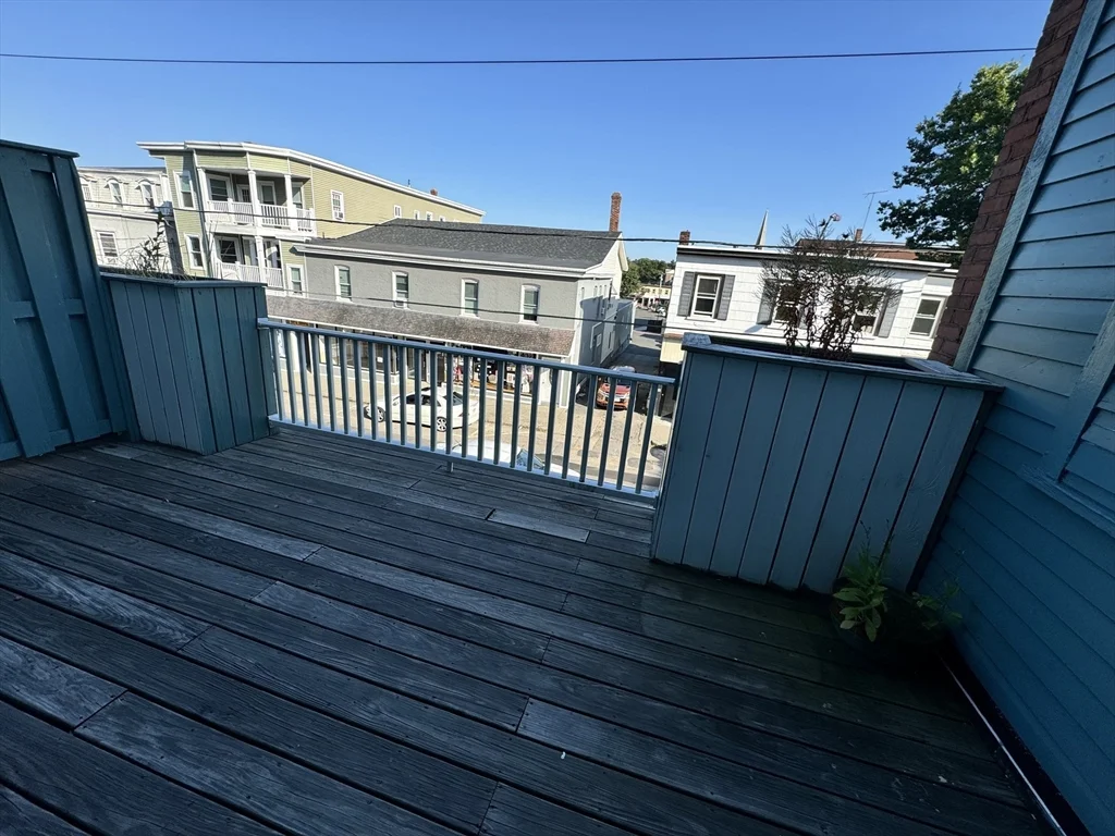 1 bed, 1 bath apartment for rent at 17 Hamilton St Unit 2, Southbridge — photo 4 of 12