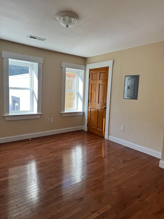 1 bed, 1 bath apartment for rent at 17 Hamilton St Unit 2, Southbridge — photo 10 of 12