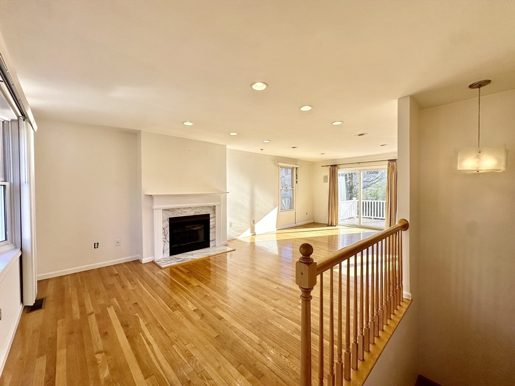 3 bed, 2 bath apartment for rent at 17 Hamlet St Unit 17, Newton — photo 2 of 20