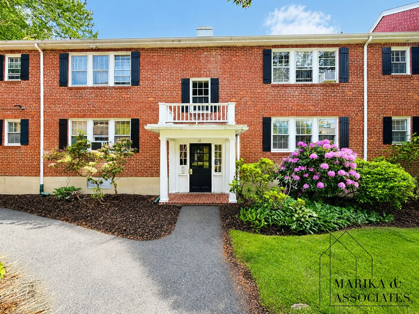 2 bed, 1 bath apartment for rent at 17 Hammond Pond Pkwa Unit 1, Chestnut Hill — photo 16 of 17