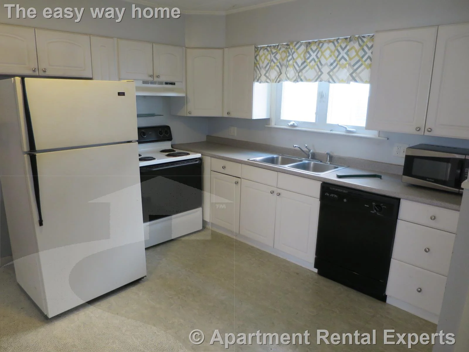 3 bed, 1 bath apartment for rent at 17 Hancock St Unit 1, Porter Square — photo 2 of 9