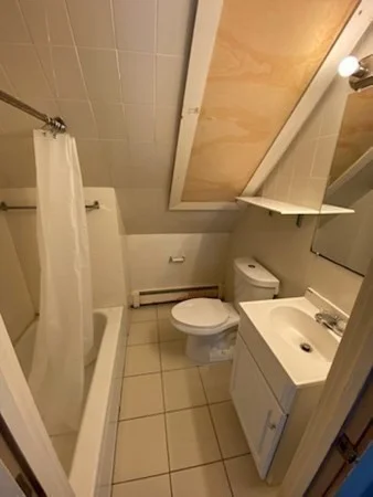 4 bed, 2 bath apartment for rent at 17 Harding Ave Unit 2, Waltham — photo 9 of 10