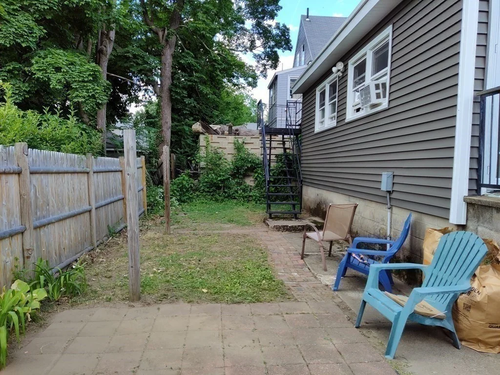 4 bed, 2 bath apartment for rent at 17 Harding Ave Unit 2, Waltham — photo 10 of 10