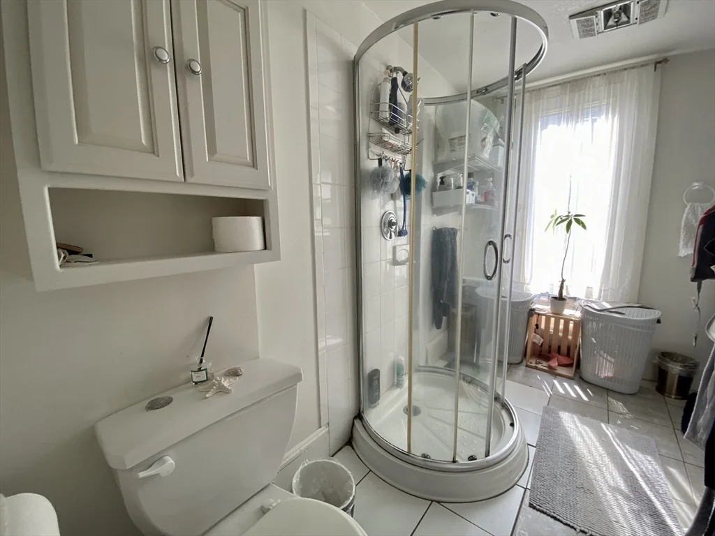 2 bed, 1 bath apartment for rent at 17 Harris St Unit 2, Coolidge Corner — photo 9 of 13