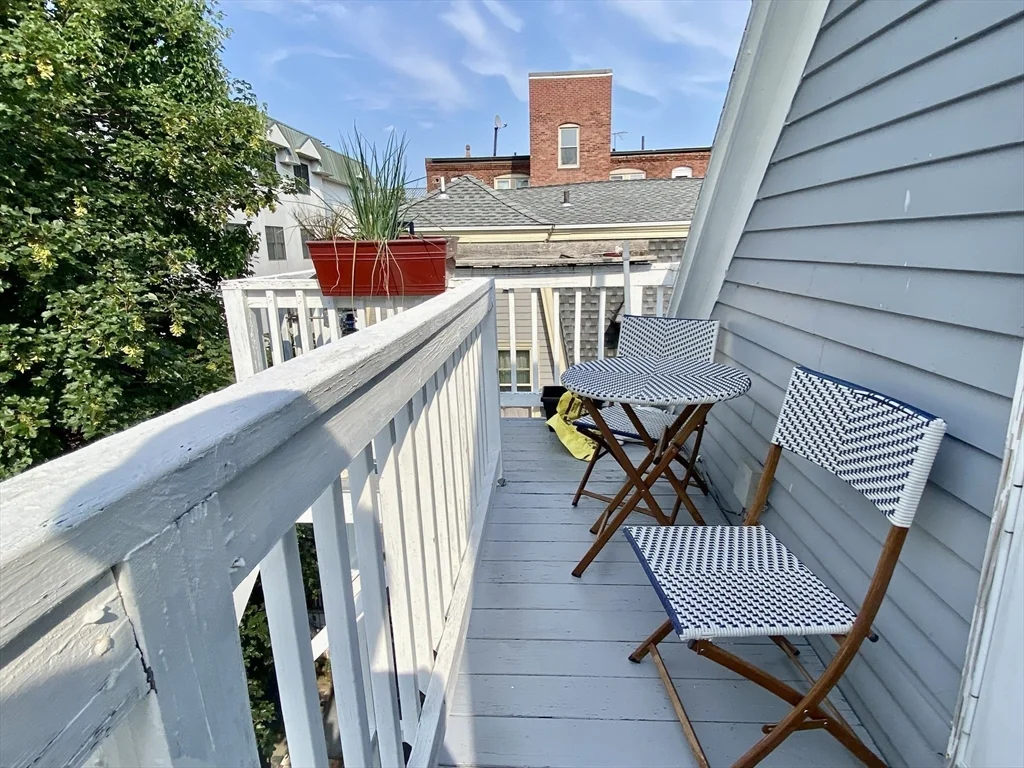 2 bed, 1 bath apartment for rent at 17 Harris St Unit 2, Coolidge Corner — photo 13 of 13