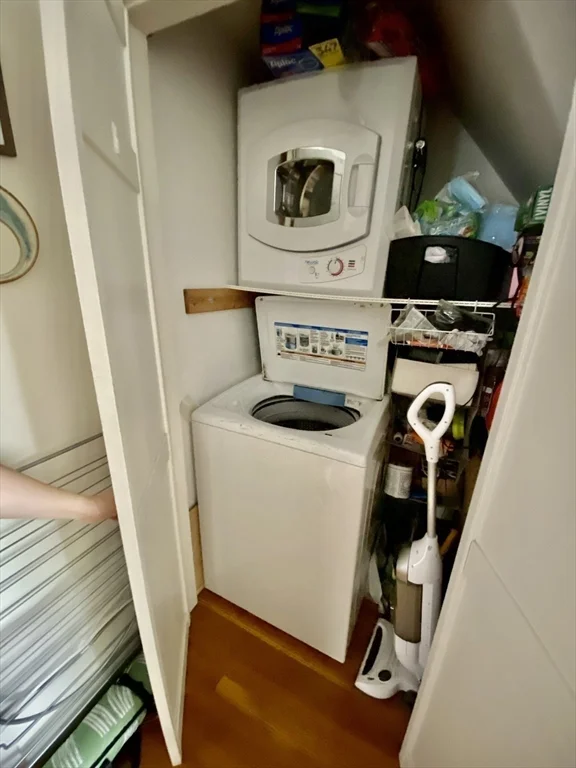 2 bed, 1 bath apartment for rent at 17 Harris St Unit 2, Coolidge Corner — photo 12 of 13