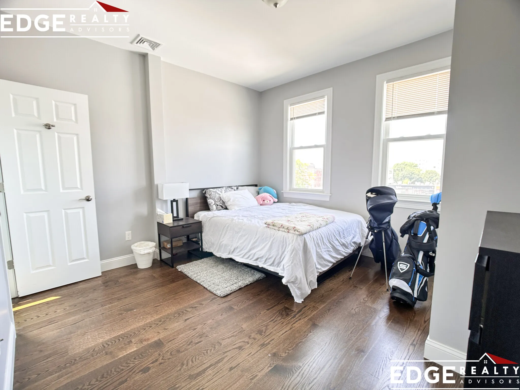 4 bed, 3 bath apartment for rent at 17 Harvard Ter Unit 3, Allston — photo 6 of 11