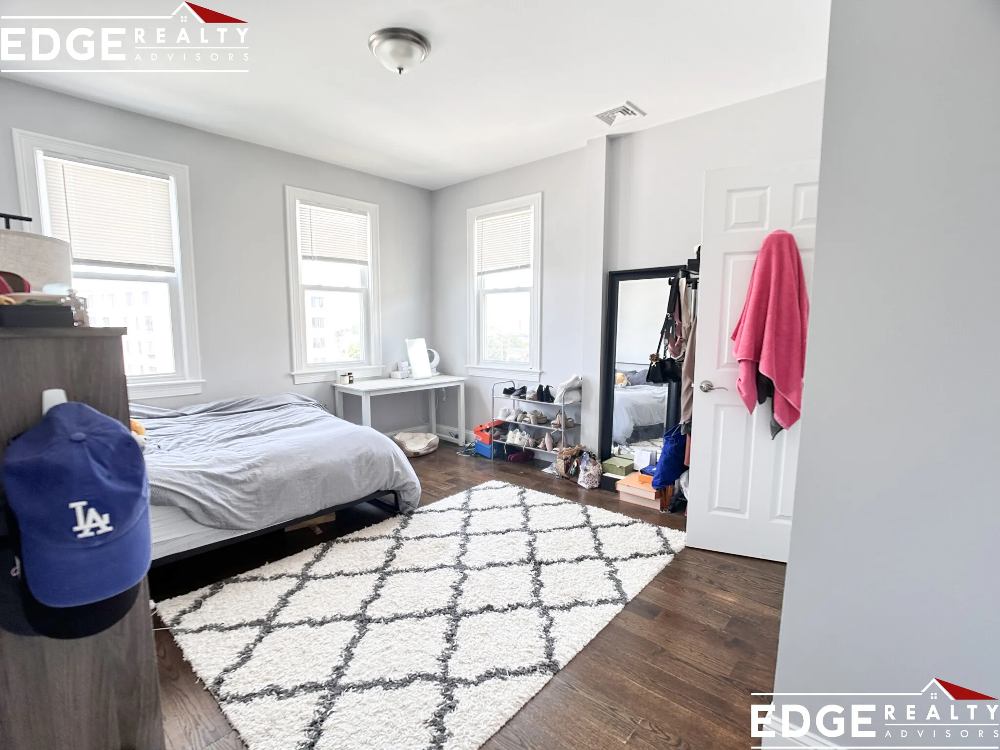 4 bed, 3 bath apartment for rent at 17 Harvard Ter Unit 3, Allston — photo 7 of 11