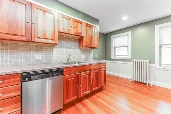 2 bed, 1 bath apartment for rent at 17 Hastings St Unit 1, West Roxbury — photo 2 of 14