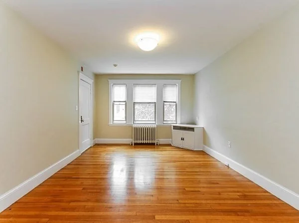 2 bed, 1 bath apartment for rent at 17 Hastings St Unit 1, West Roxbury — photo 6 of 14