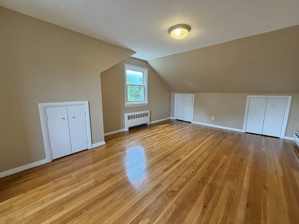 3 bed, 2 bath apartment for rent at 17 Hatfield Rd Unit 17, West Newton — photo 13 of 42