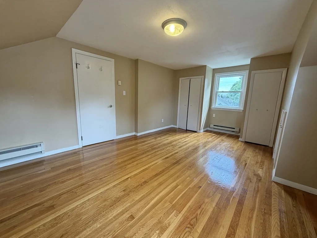 3 bed, 2 bath apartment for rent at 17 Hatfield Rd Unit 17, West Newton — photo 15 of 42