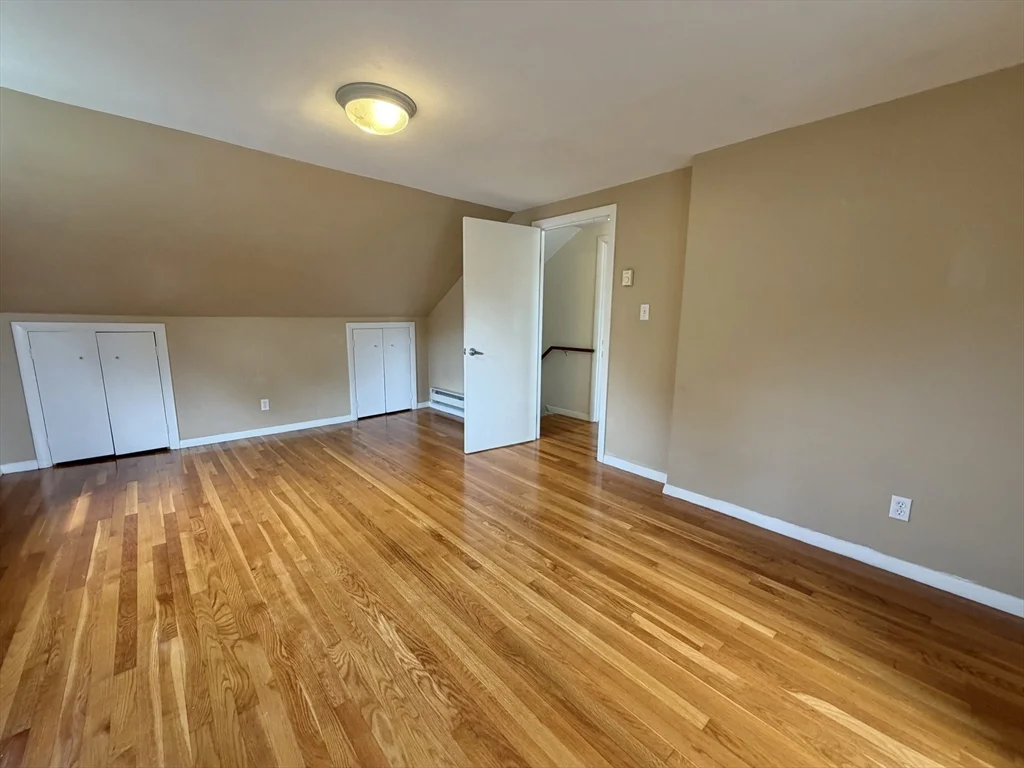 3 bed, 2 bath apartment for rent at 17 Hatfield Rd Unit 17, West Newton — photo 14 of 42