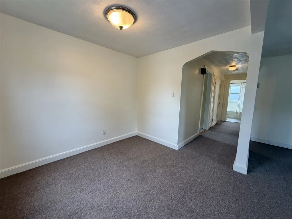 3 bed, 2 bath apartment for rent at 17 Hatfield Rd Unit 17, West Newton — photo 24 of 42