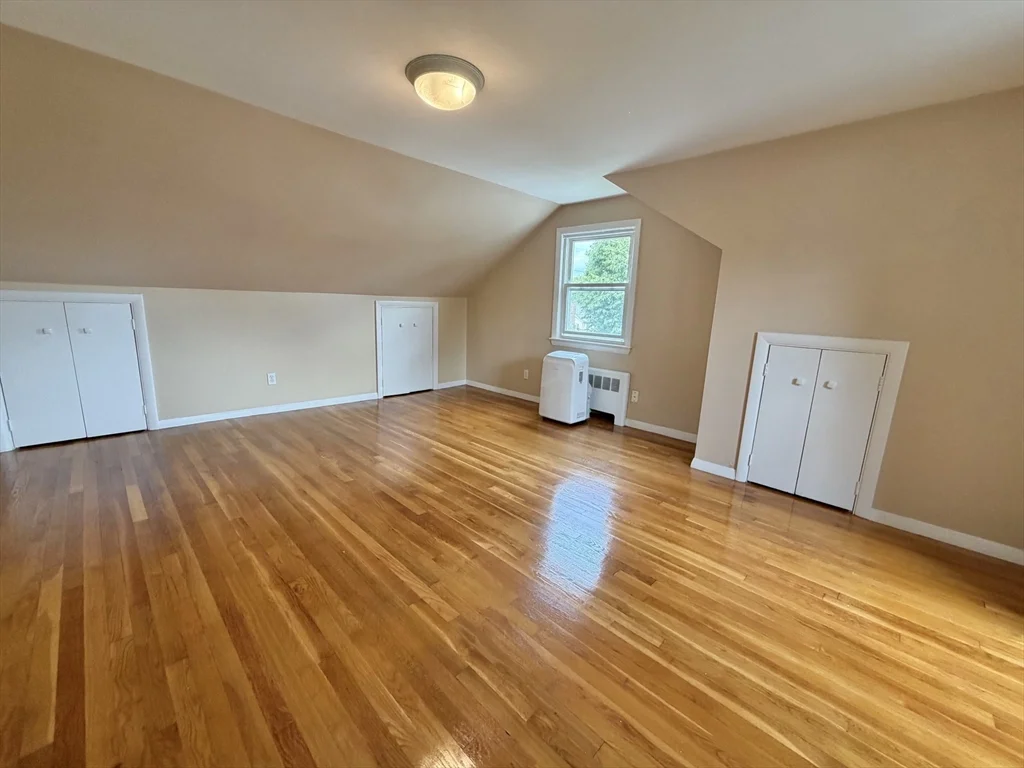 3 bed, 2 bath apartment for rent at 17 Hatfield Rd Unit 17, West Newton — photo 9 of 42