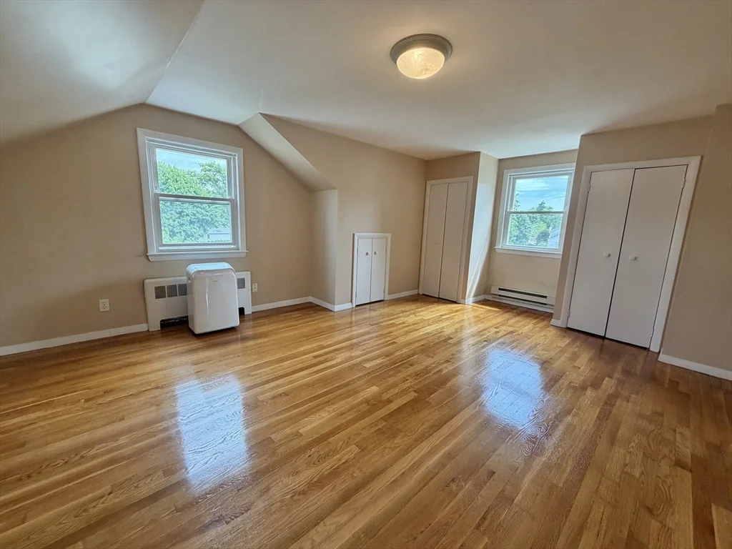 3 bed, 2 bath apartment for rent at 17 Hatfield Rd Unit 17, West Newton — photo 8 of 42