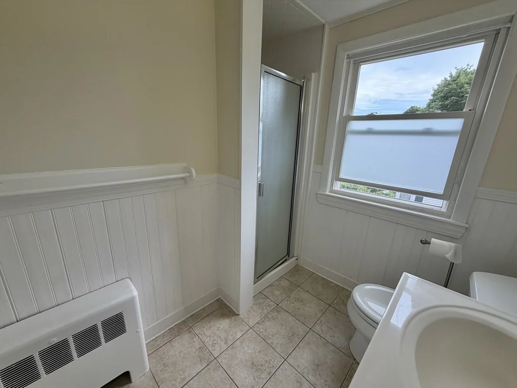 3 bed, 2 bath apartment for rent at 17 Hatfield Rd Unit 17, West Newton — photo 12 of 42