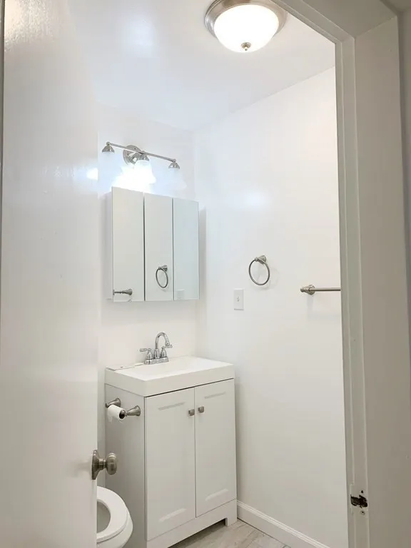 1 bed, 1 bath apartment for rent at 17 High St Unit 2, Brookline Village — photo 8 of 23