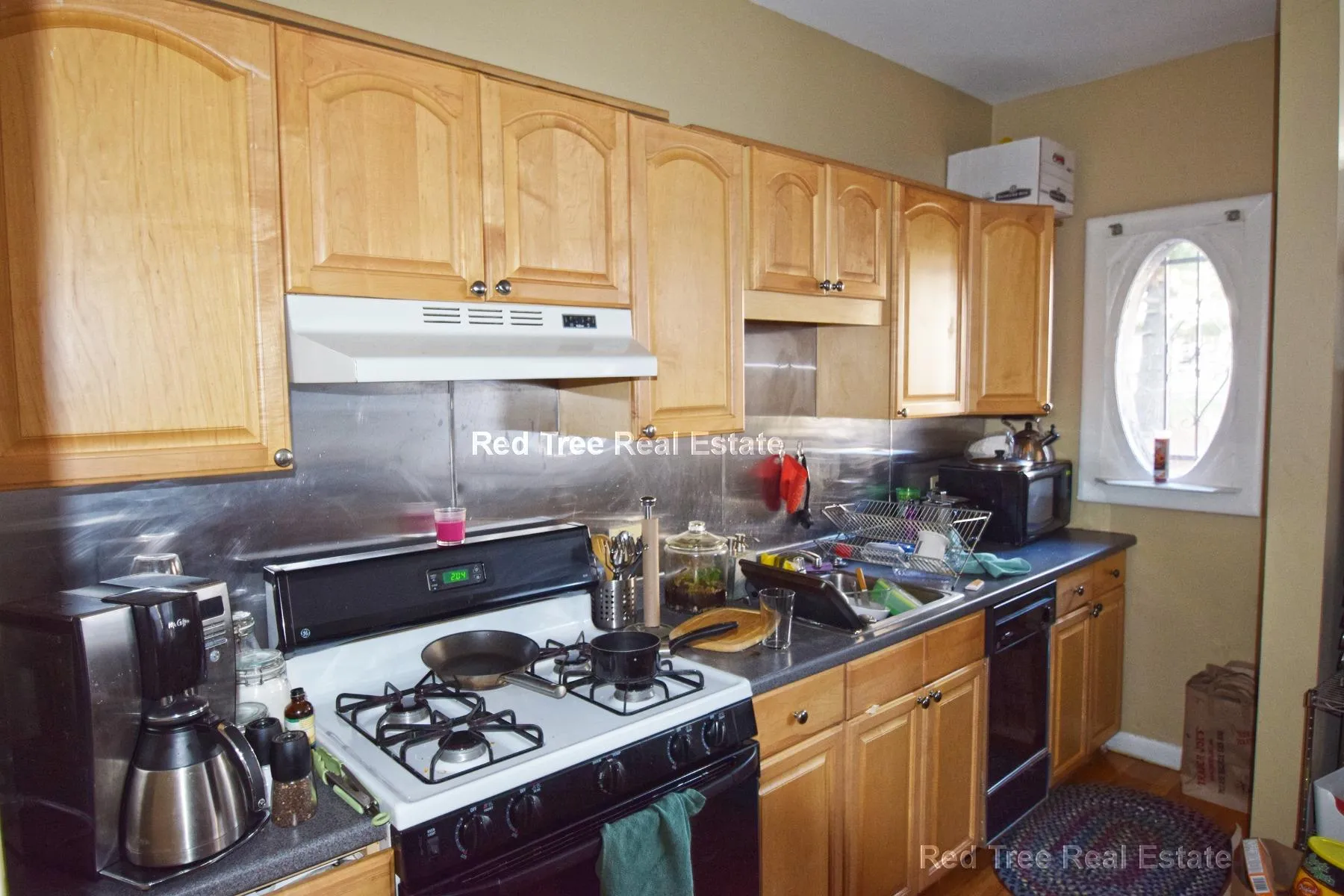1 bed, 1 bath apartment for rent at 17 Highgate St Unit 1, Allston — photo 2 of 5