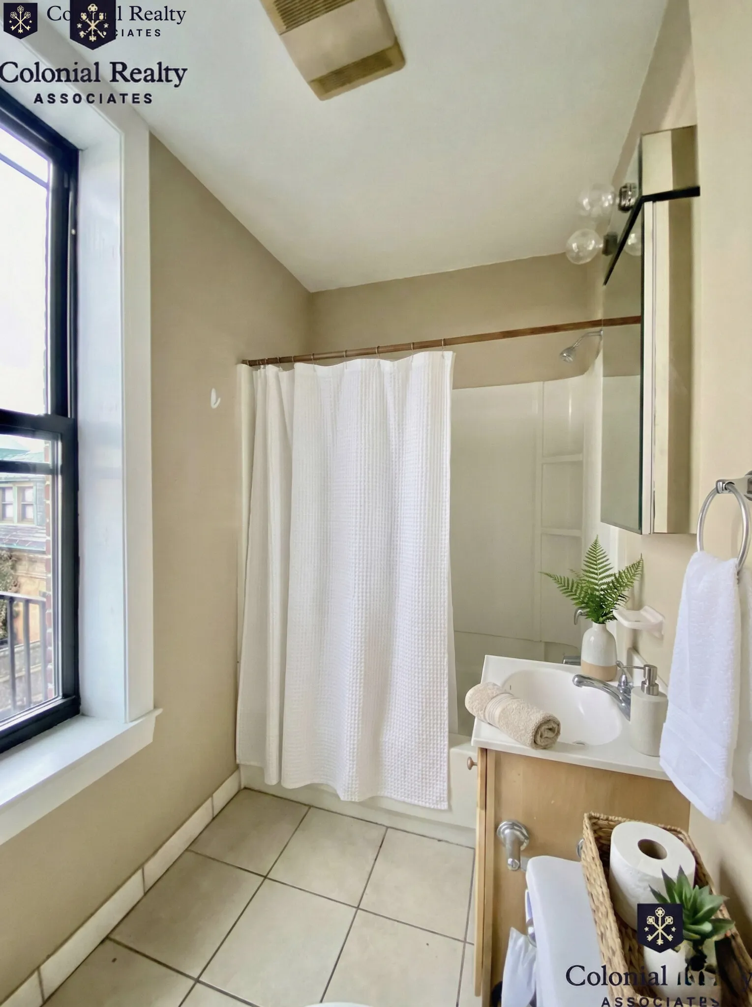 3 bed, 2 bath apartment for rent at 17 Highgate St Unit 3, Allston — photo 7 of 13