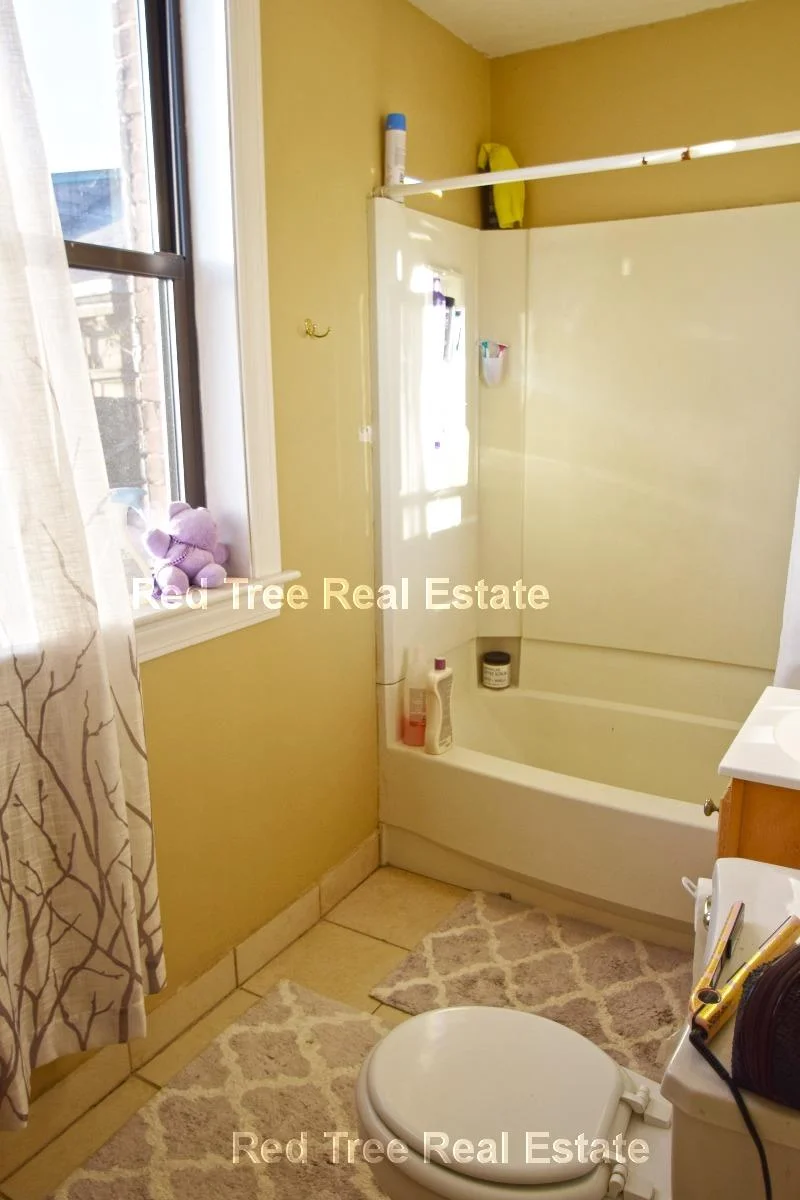 4 bed, 2 bath apartment for rent at 17 Highgate St Unit 6, Allston — photo 16 of 17