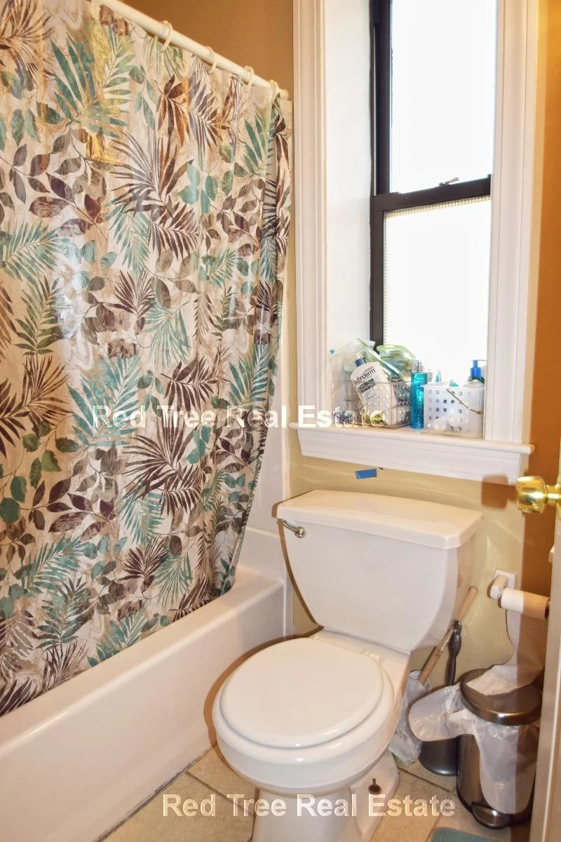 4 bed, 2 bath apartment for rent at 17 Highgate St Unit 6, Allston — photo 15 of 17
