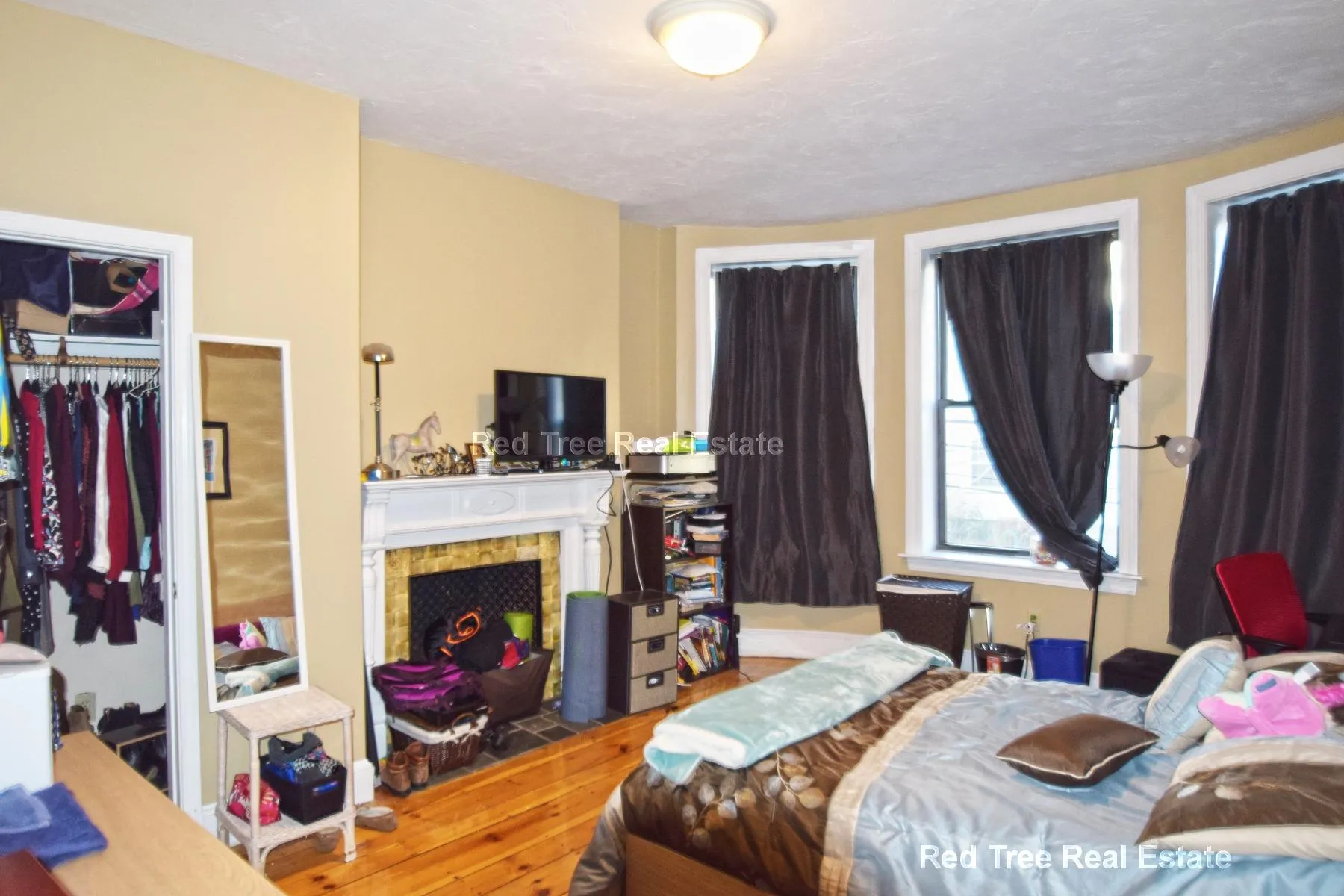 4 bed, 2 bath apartment for rent at 17 Highgate St Unit 6, Allston — photo 13 of 17