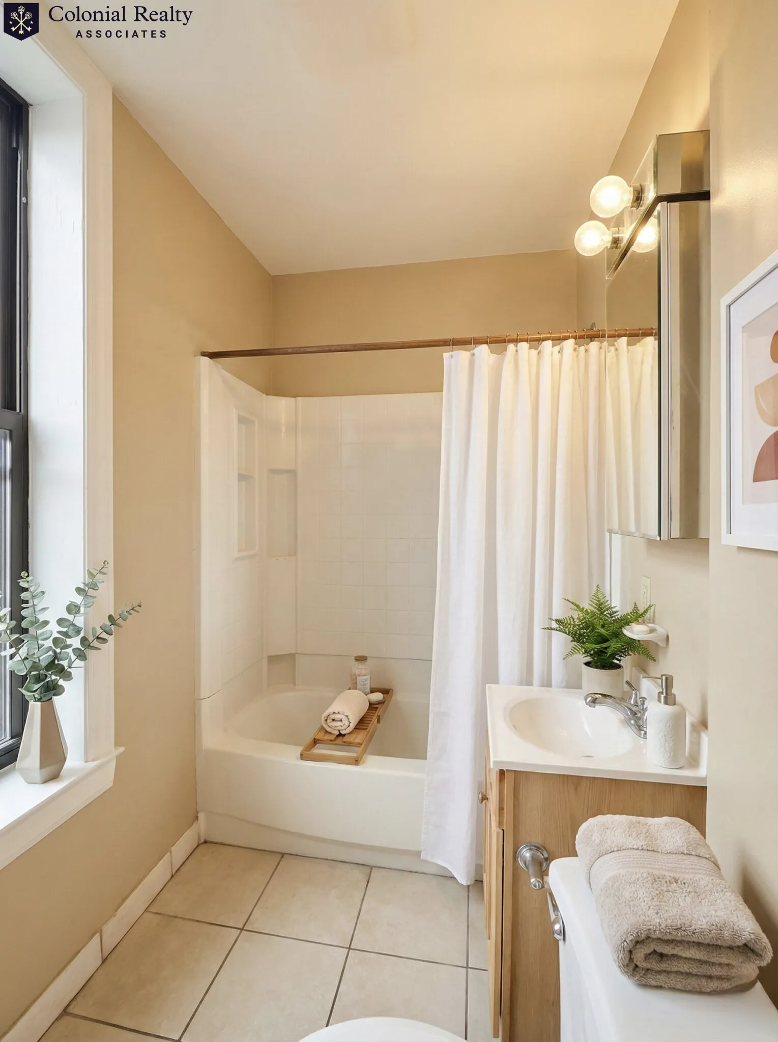 4 bed, 2 bath apartment for rent at 17 Highgate St Unit 7, Allston — photo 4 of 14