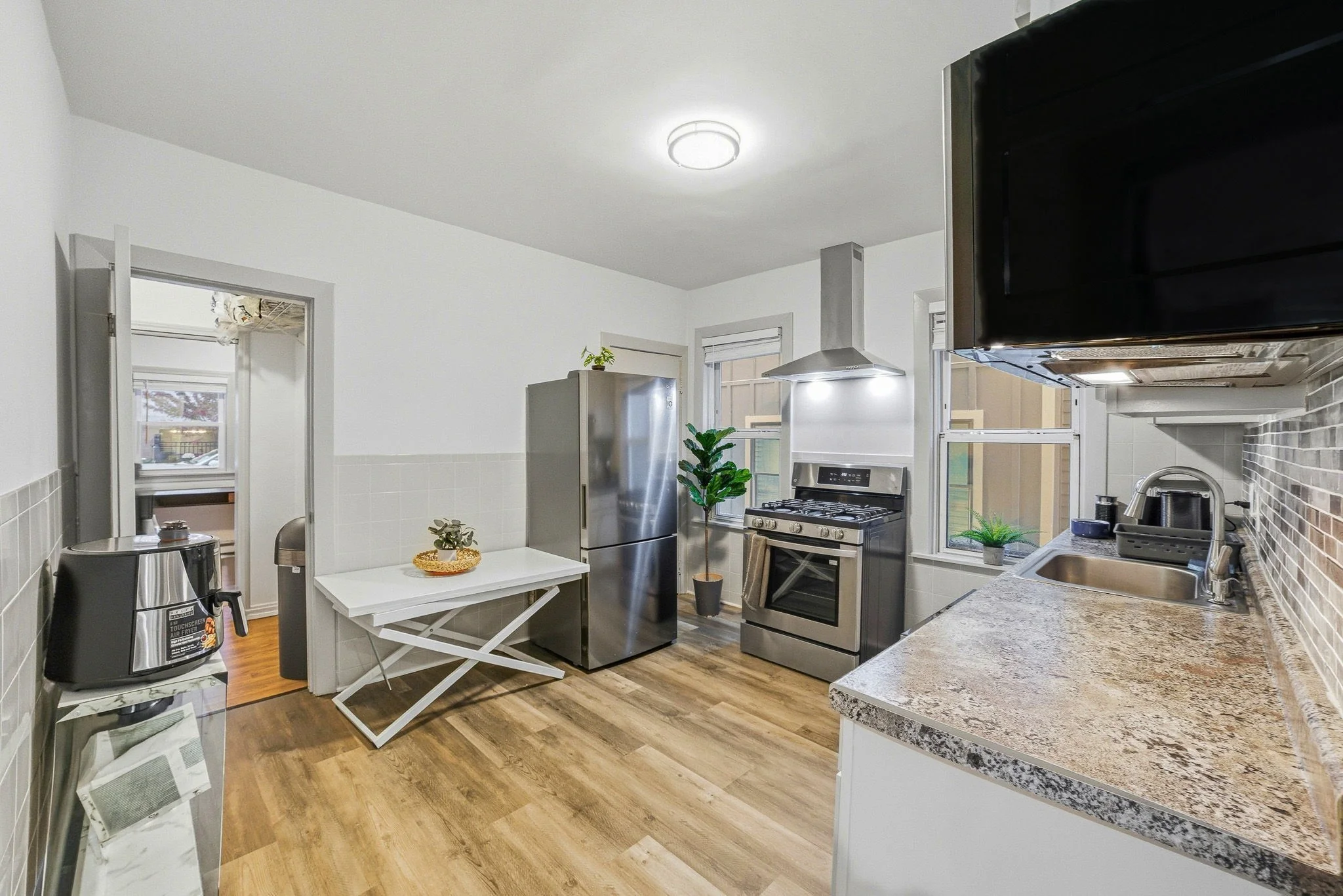 3 bed, 1 bath apartment for rent at 17 Hillsboro Unit 1, Dorchester — photo 10 of 29