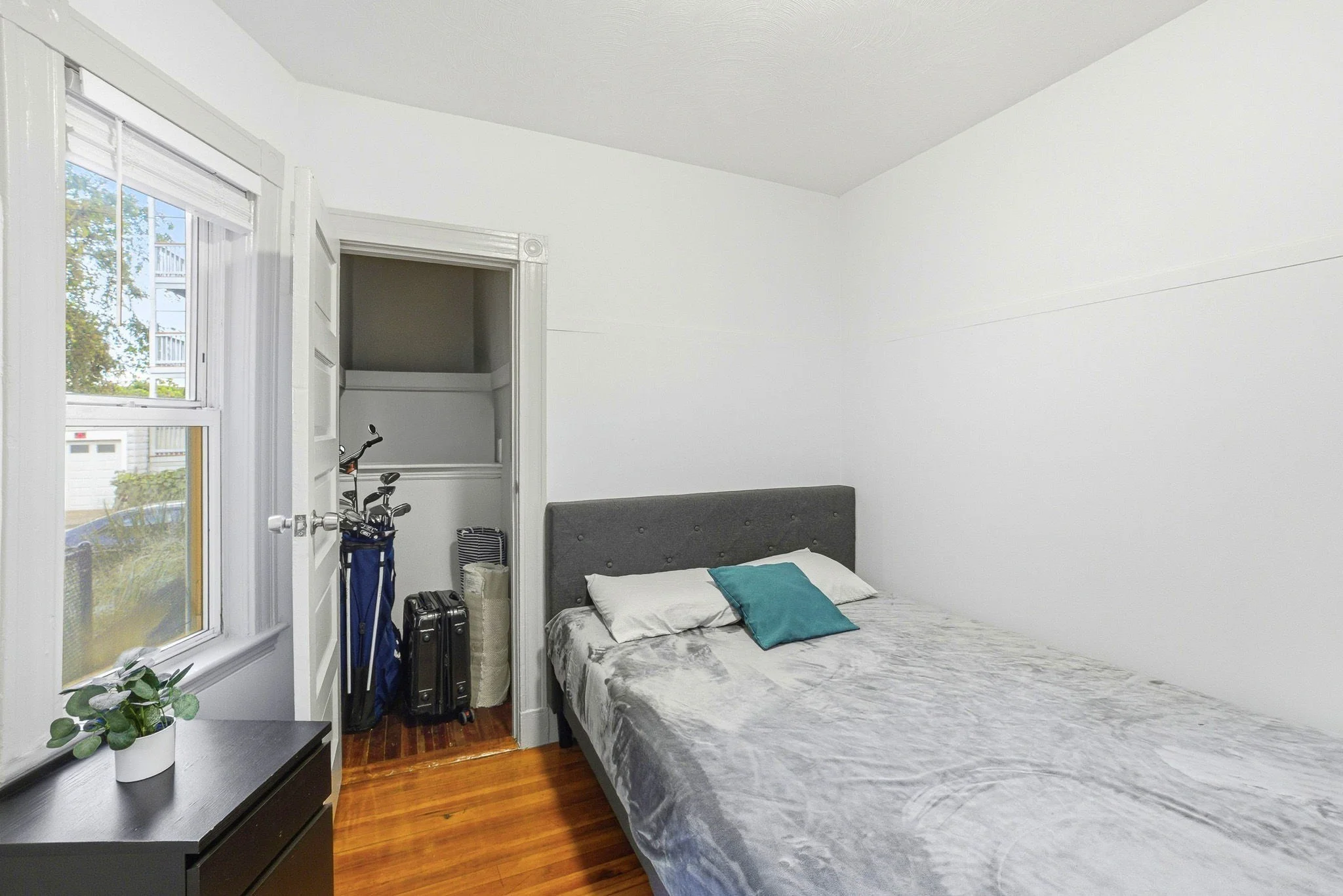 3 bed, 1 bath apartment for rent at 17 Hillsboro Unit 1, Dorchester — photo 17 of 29