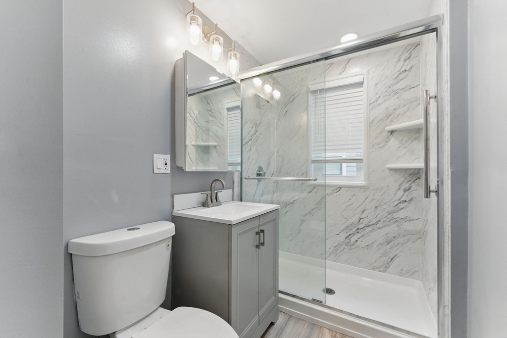 3 bed, 1 bath apartment for rent at 17 Hillsboro Unit 2, Boston — photo 12 of 22