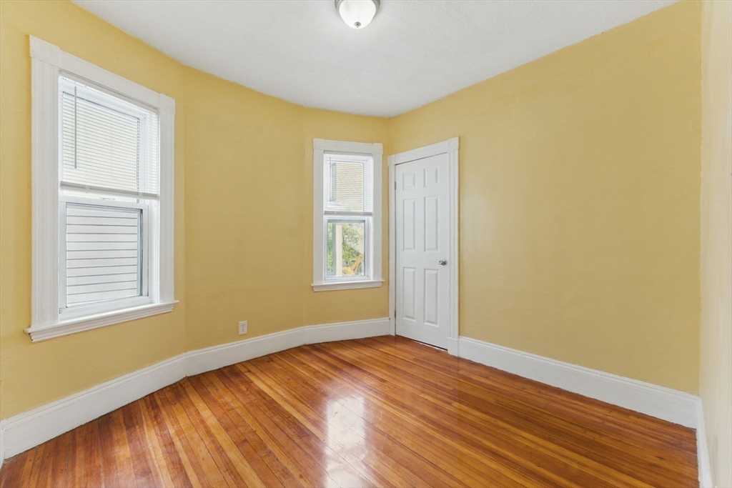3 bed, 1 bath apartment for rent at 17 Hillsboro Unit 2, Boston — photo 10 of 22