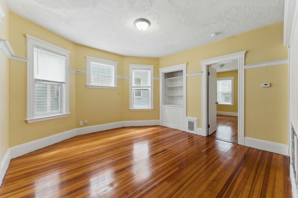 3 bed, 1 bath apartment for rent at 17 Hillsboro Unit 2, Boston — photo 18 of 22