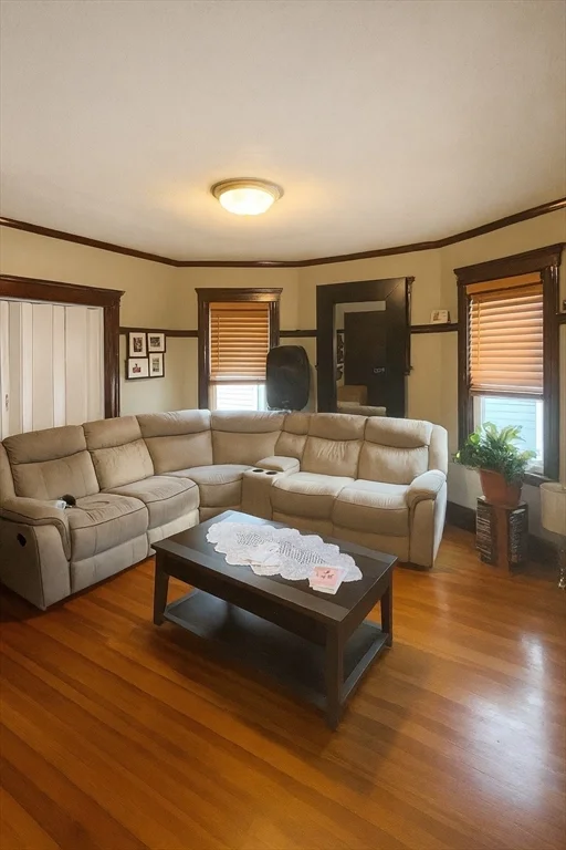 3 bed, 1 bath apartment for rent at 17 Hillsboro Unit 3, Dorchester — photo 1 of 10