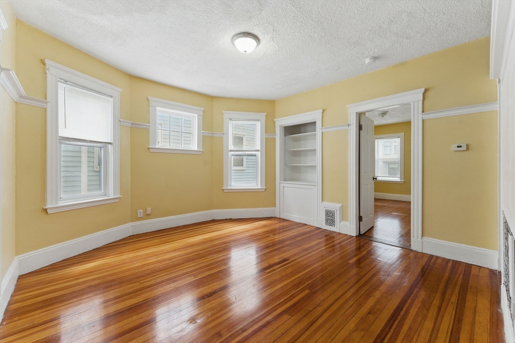 3 bed, 1 bath apartment for rent at 17 Hillsboro Unit U2, Dorchester — photo 6 of 23