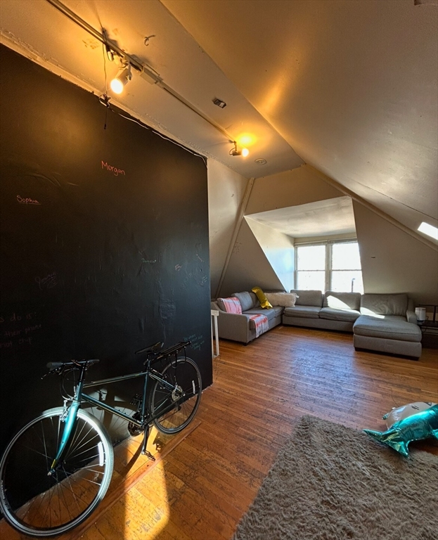 5 bed, 2 bath apartment for rent at 17 Hillside St Unit 3, Mission Hill — photo 12 of 12