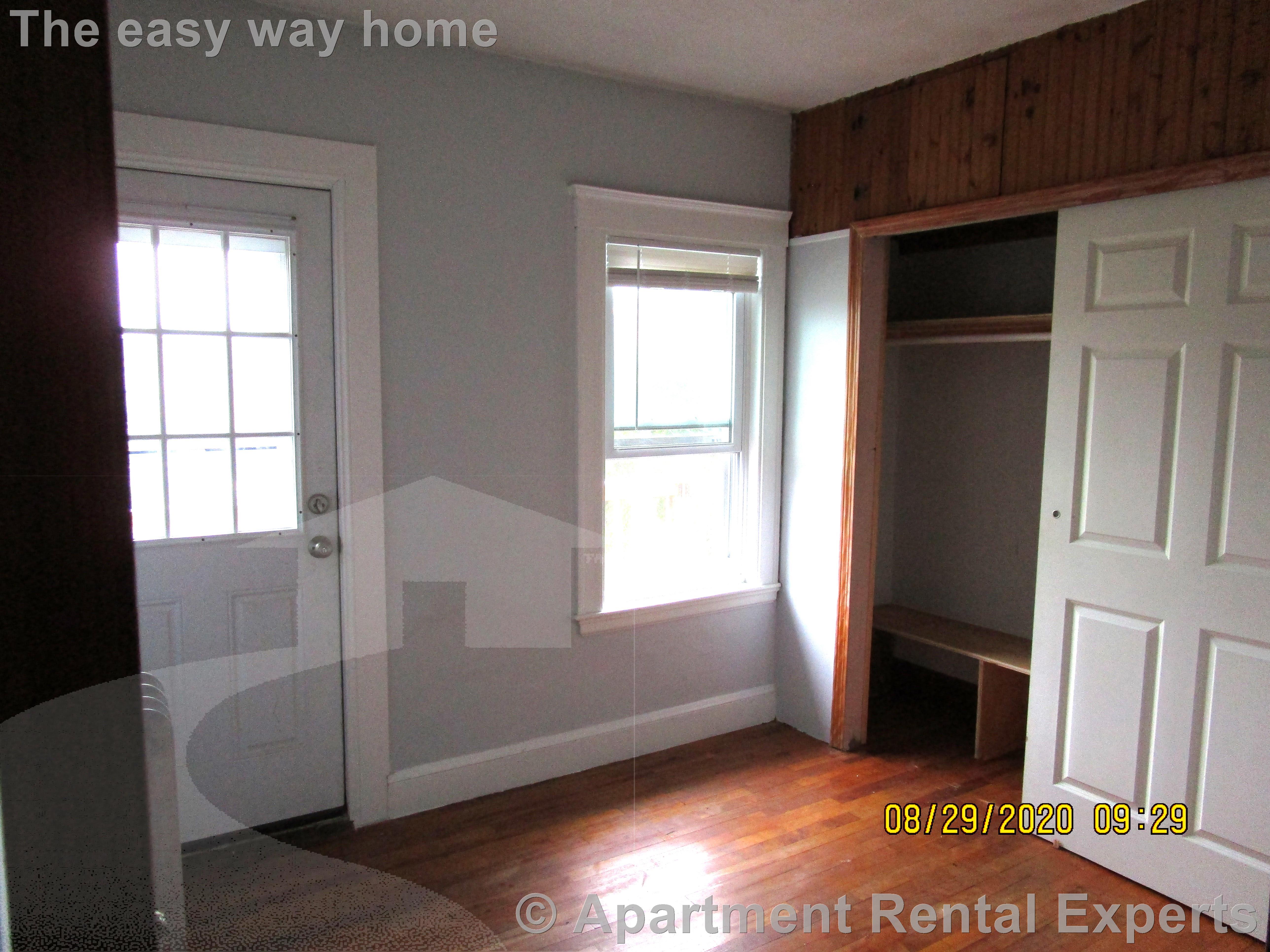 3 bed, 1 bath apartment for rent at 17 Hinsdale St, Tufts — photo 6 of 10
