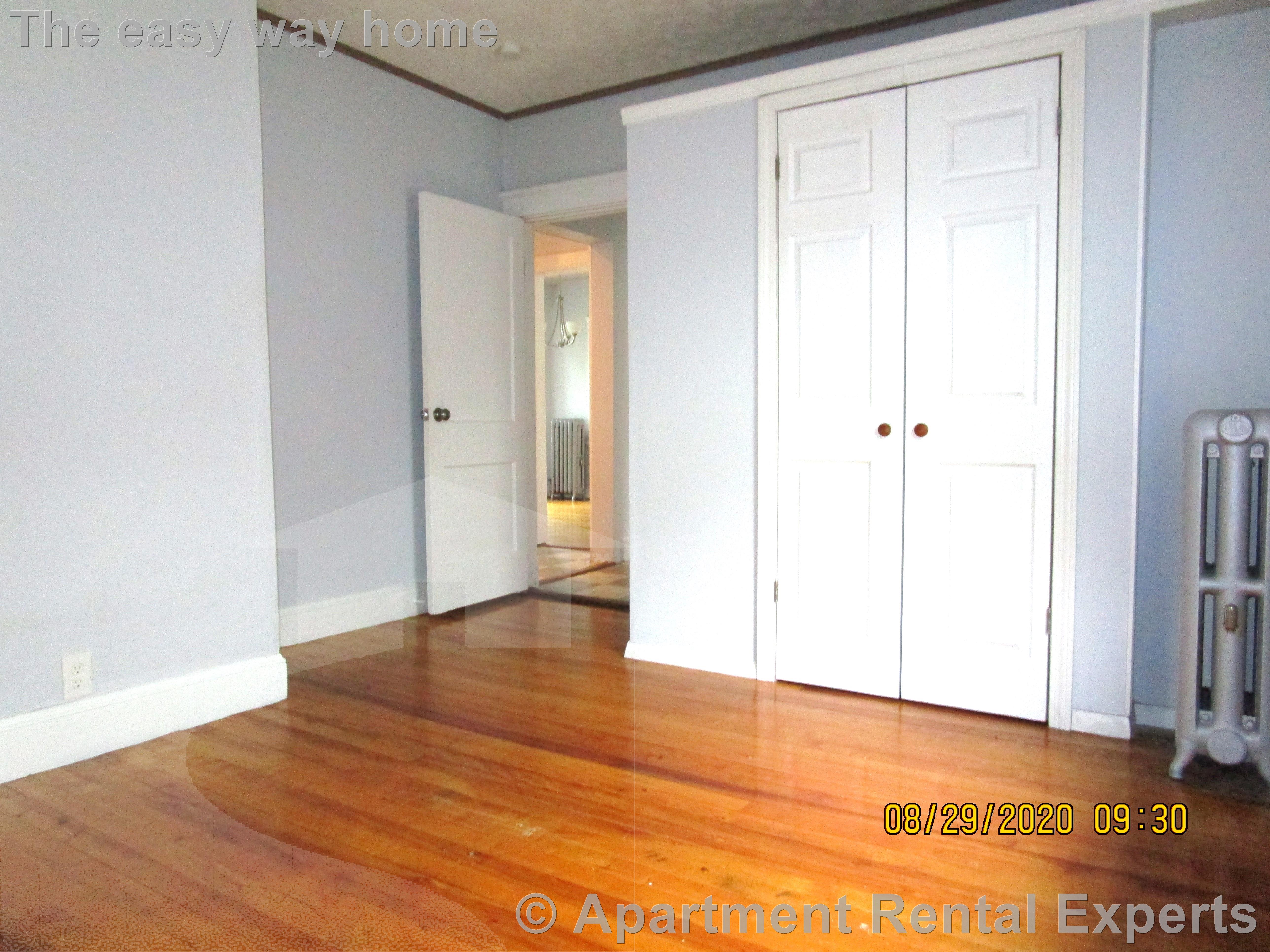 3 bed, 1 bath apartment for rent at 17 Hinsdale St, Tufts — photo 8 of 10