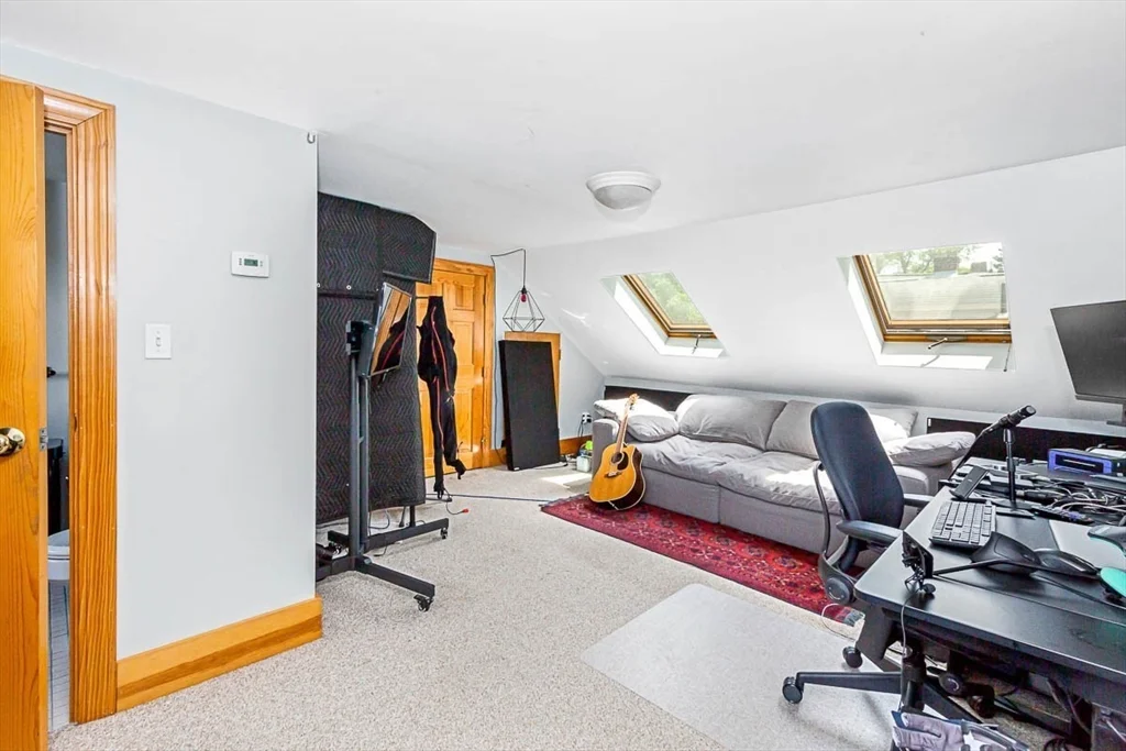 3 bed, 2 bath apartment for rent at 17 Holden Rd Unit 17, Belmont — photo 17 of 25