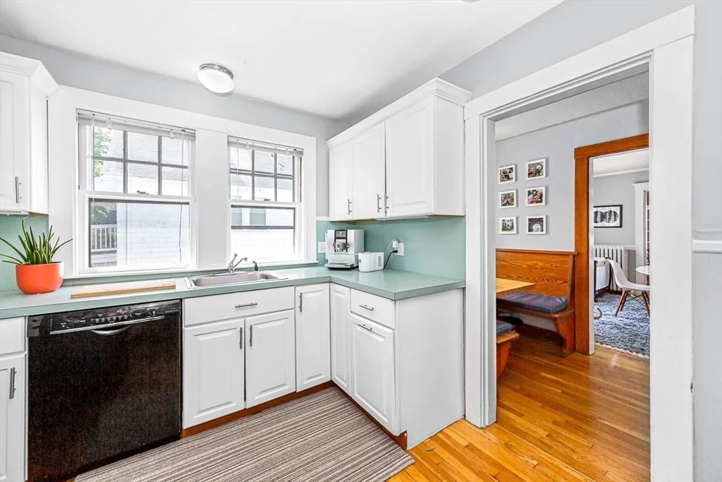 3 bed, 2 bath apartment for rent at 17 Holden Rd Unit 17, Belmont — photo 5 of 25