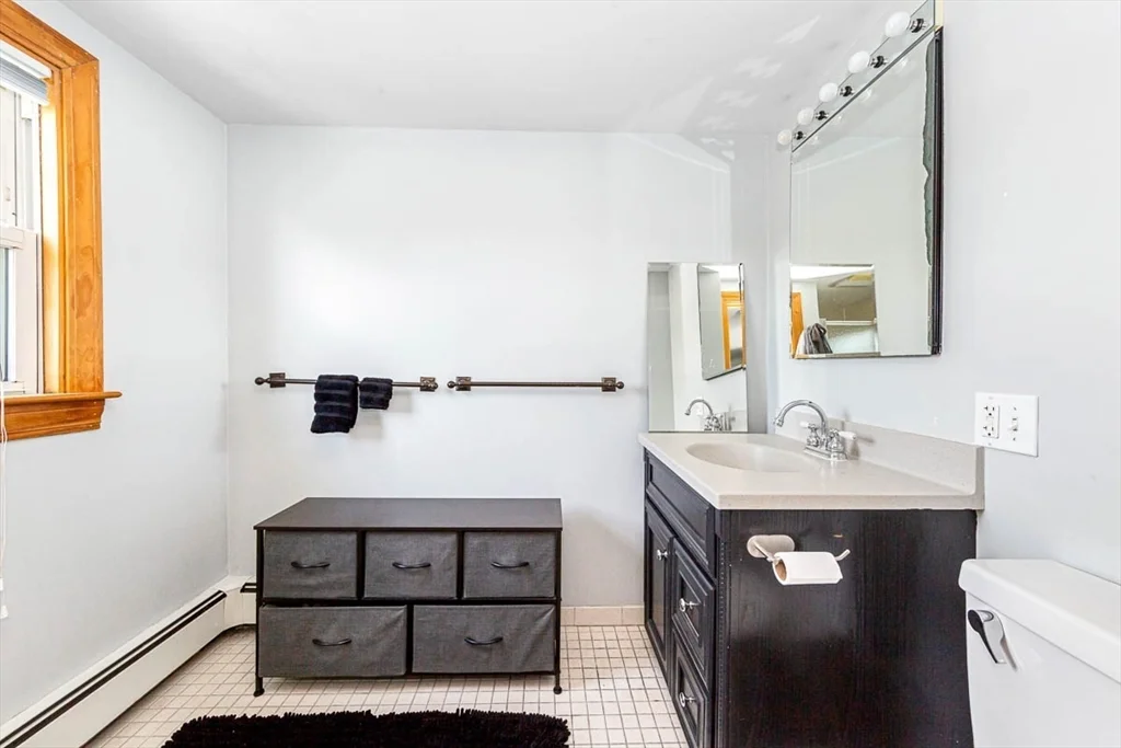 3 bed, 2 bath apartment for rent at 17 Holden Rd Unit 17, Belmont — photo 19 of 25