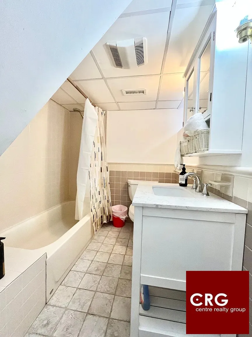 5 bed, 3 bath apartment for rent at 17 Holman St Unit 1, Allston — photo 18 of 22