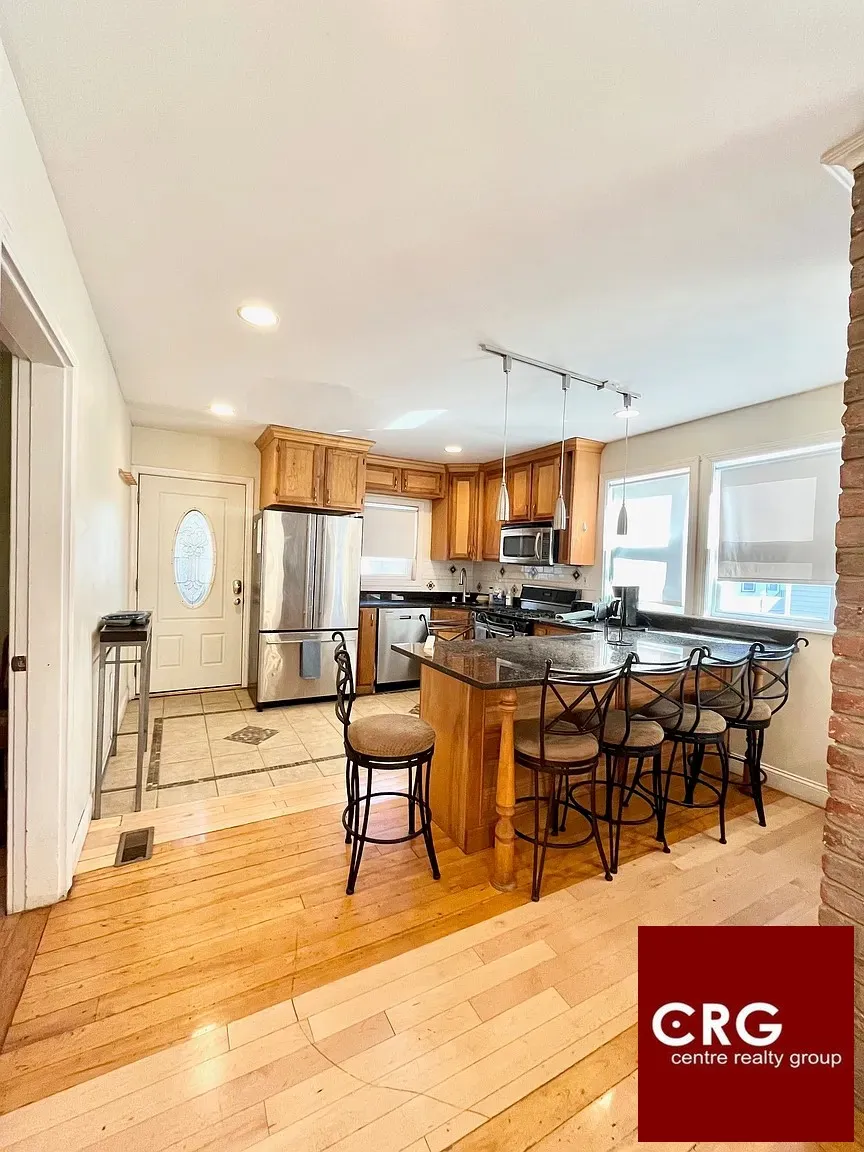 5 bed, 3 bath apartment for rent at 17 Holman St Unit 1, Allston — photo 2 of 22